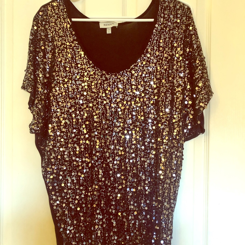 Sequin top, loose sleeves